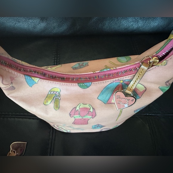 💕 Dooney & Bourke Pink Beach Print Hobo Shoulder Bag + Dooney Pouch (Two-Pieces) - Picture 15 of 16